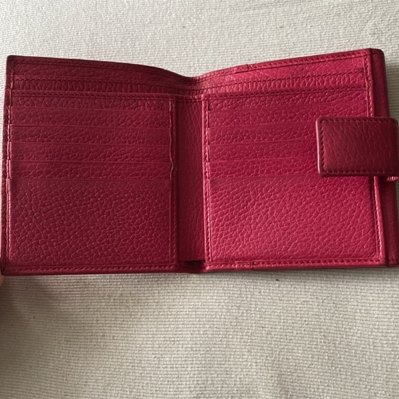 GUCCI PINK COMPACT WALLET - Picture 9 of 11